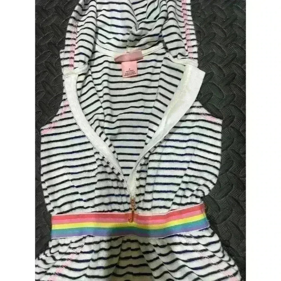 Juicy Couture Girls Striped Hooded Romper, size 4 - Picture 4 of 11
